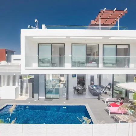 Villa Royal Pearl 5 *
