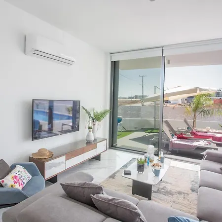 Royal Pearl 5 Villa